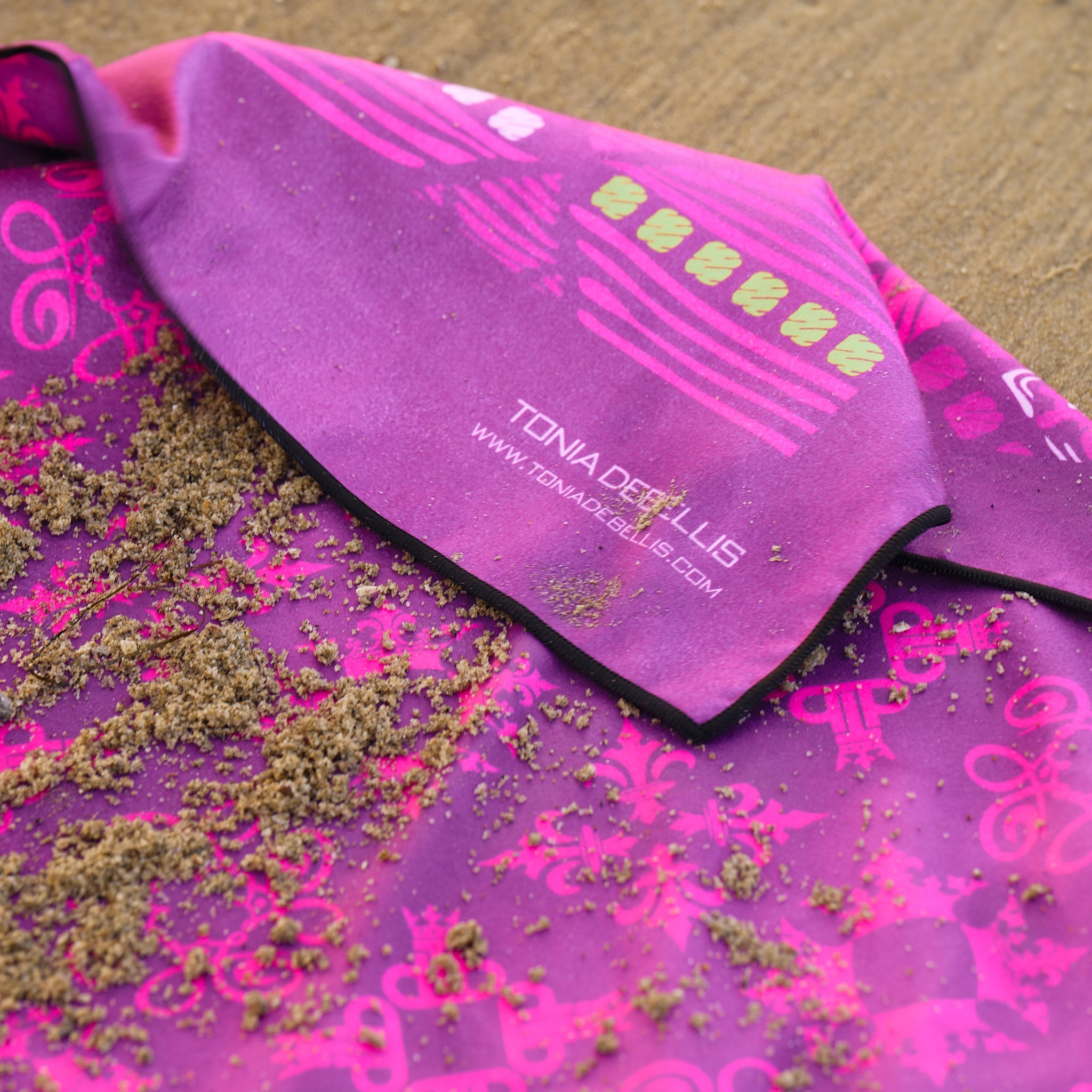 Microfiber Towel - Tile - Love Potion