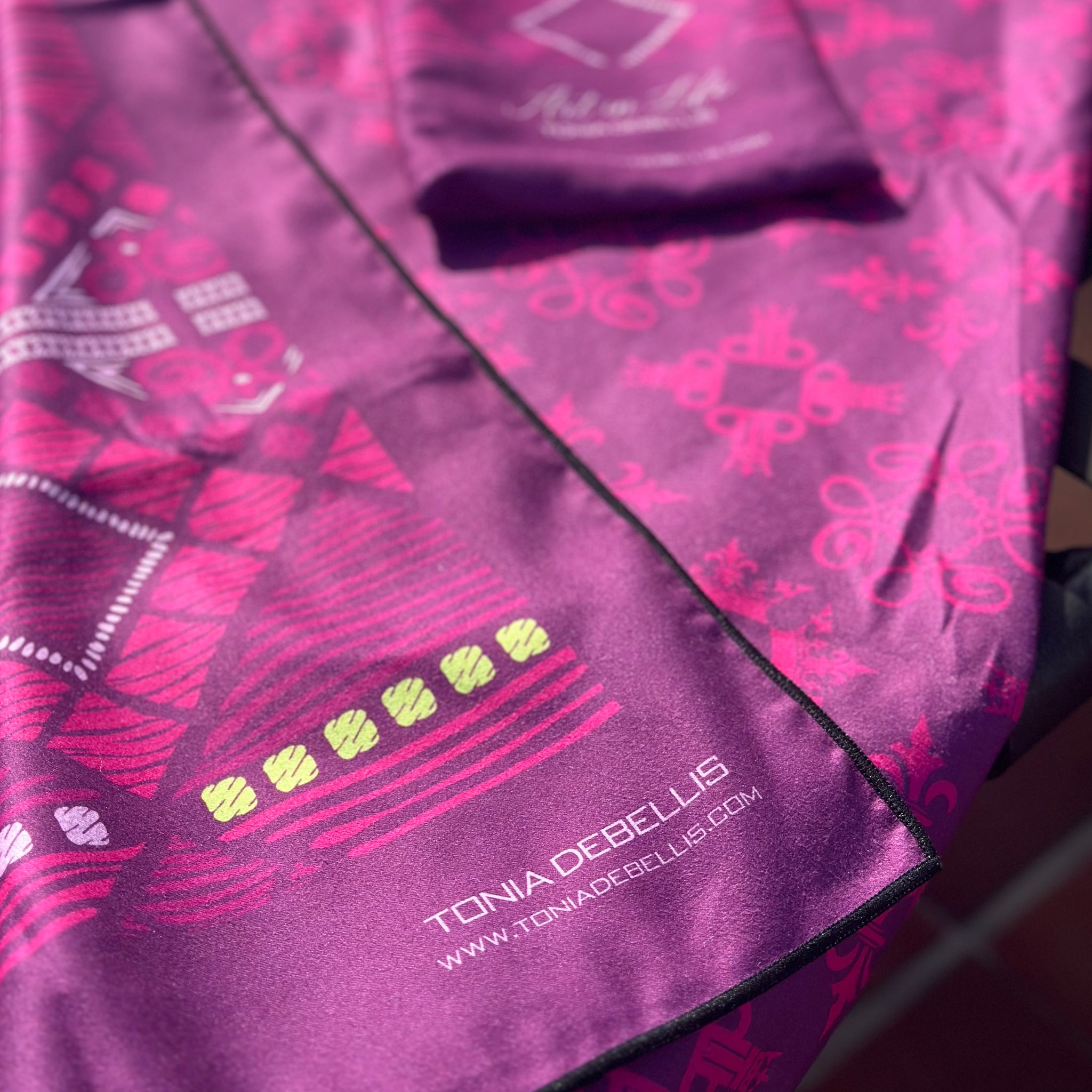 Microfiber Towel - Tile - Love Potion